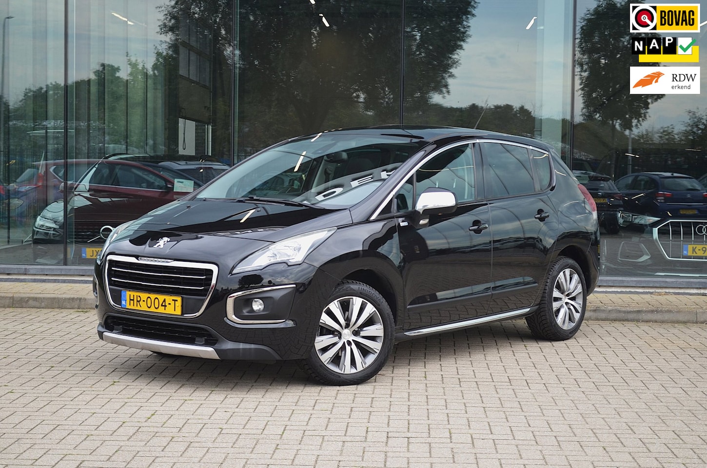 Peugeot 3008 - 1.2 PureTech Style | Airco | Cruise | Navi | Pano - AutoWereld.nl
