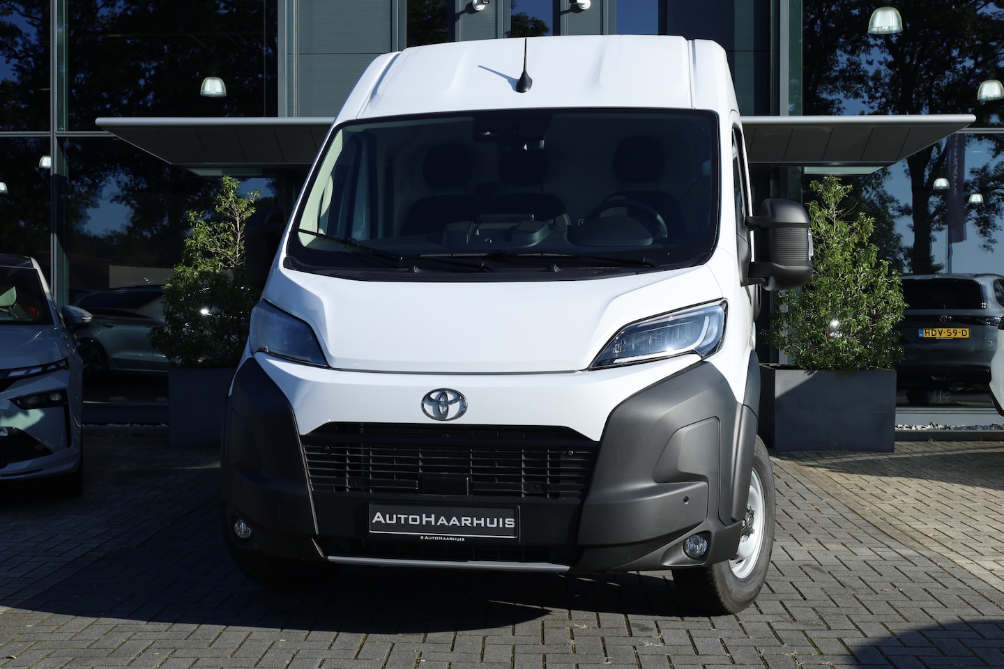 Toyota PROACE Max - Electric 3.5t L3H2 Navigator Heavy 110 kWh | 2.400kg trekgew. | Navi | Camera | Adapt. Cru - AutoWereld.nl
