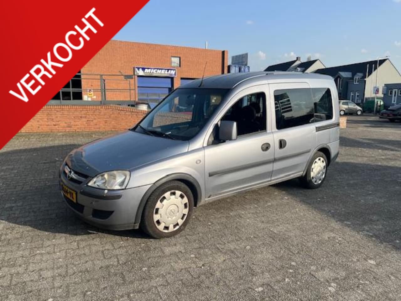 Opel Tour - 1.4-16V Enjoy 1.4-16V Enjoy, Airco, motor loopt niet goed