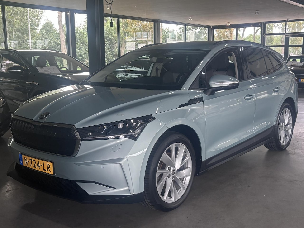 Skoda Enyaq iV - 60 First Edition Warmtepomp Assist pakket - AutoWereld.nl