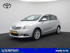 Toyota Verso - 1.8 VVT-i Business Titanium 7p. | 7P | Navi | Trekhaak | Parkeersensoren V+A | Reco 19-08