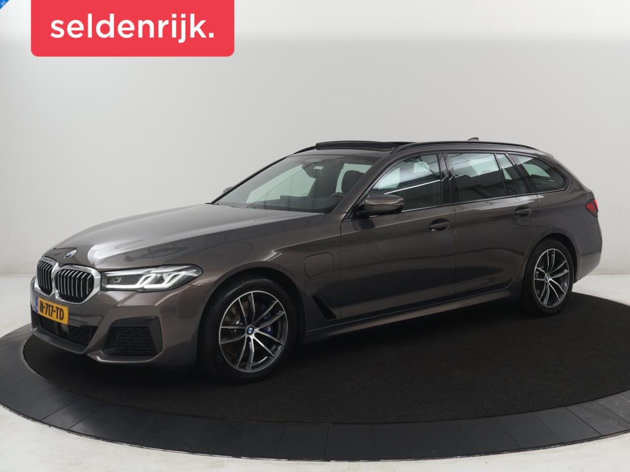 BMW 5-serie Touring - 530e High Executive | SOH 83,0% | M-Sport | Pano.Dak | Camera | Navigatie - AutoWereld.nl