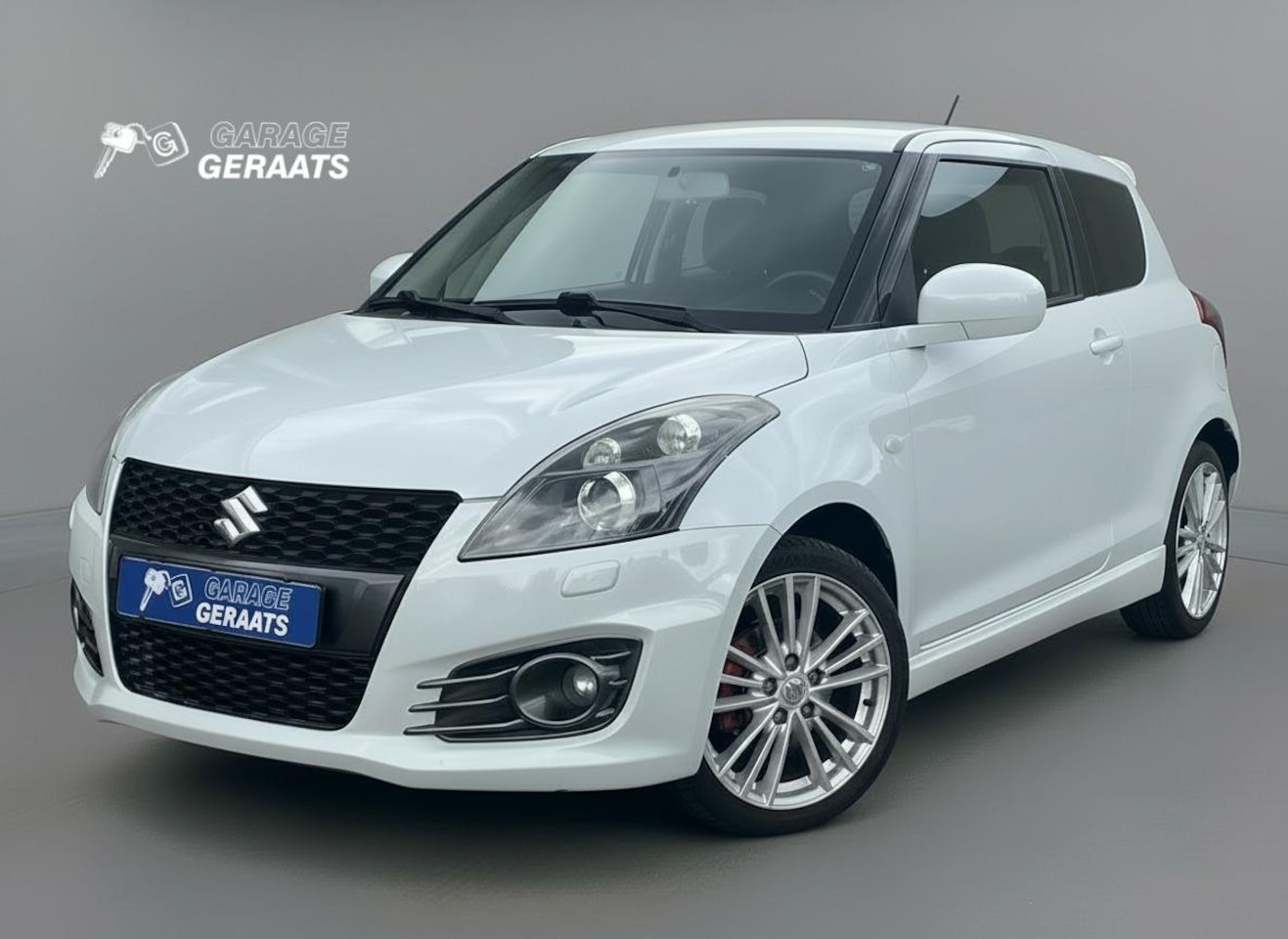 Suzuki Swift - 1.6 Sport l Stoelverwarming, Sportstoelen, Navigatie, Cruise control, Apple carplay/Androi - AutoWereld.nl
