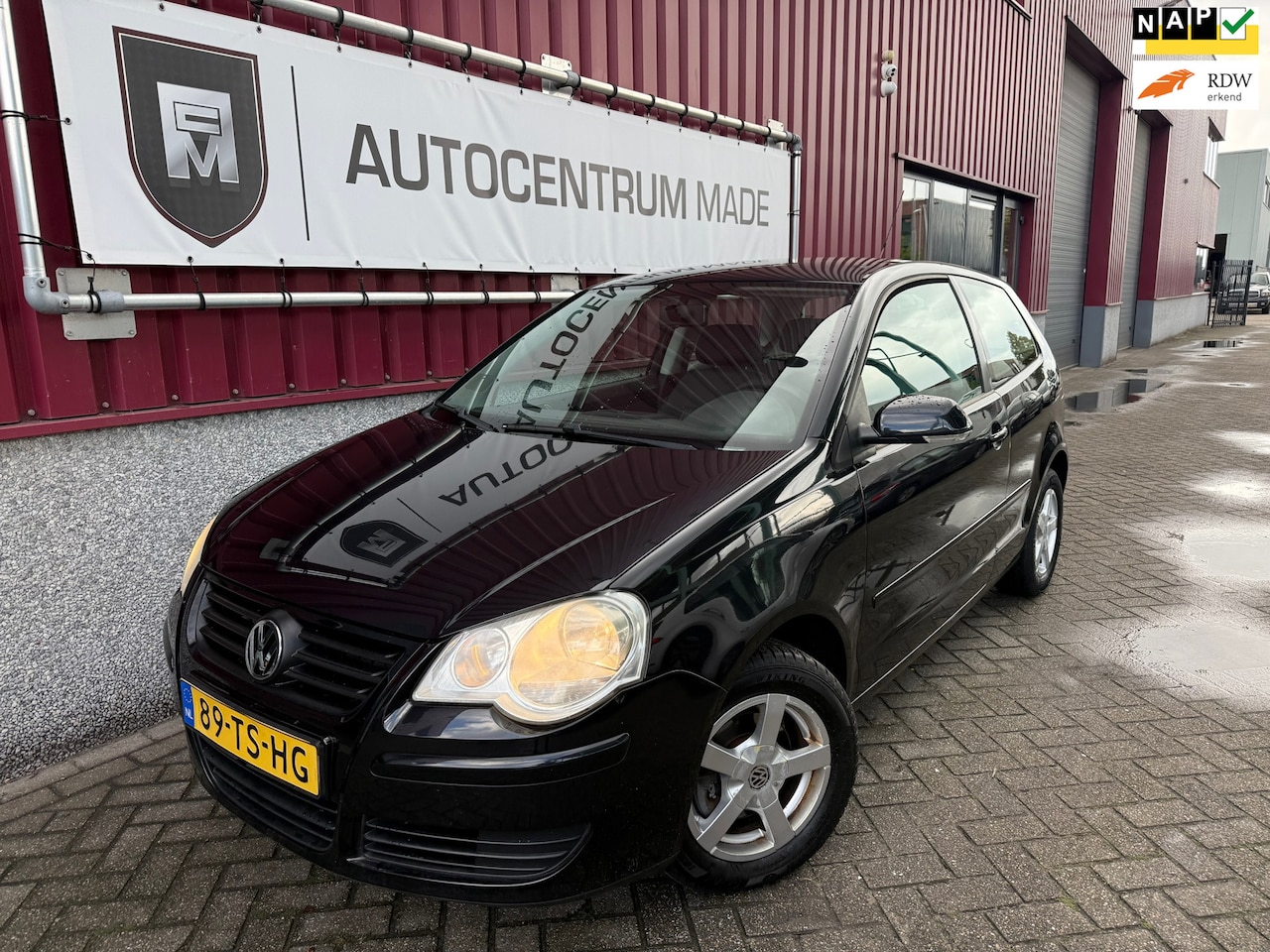 Volkswagen Polo - 1.2 Optive // Airco // NW APK // - AutoWereld.nl