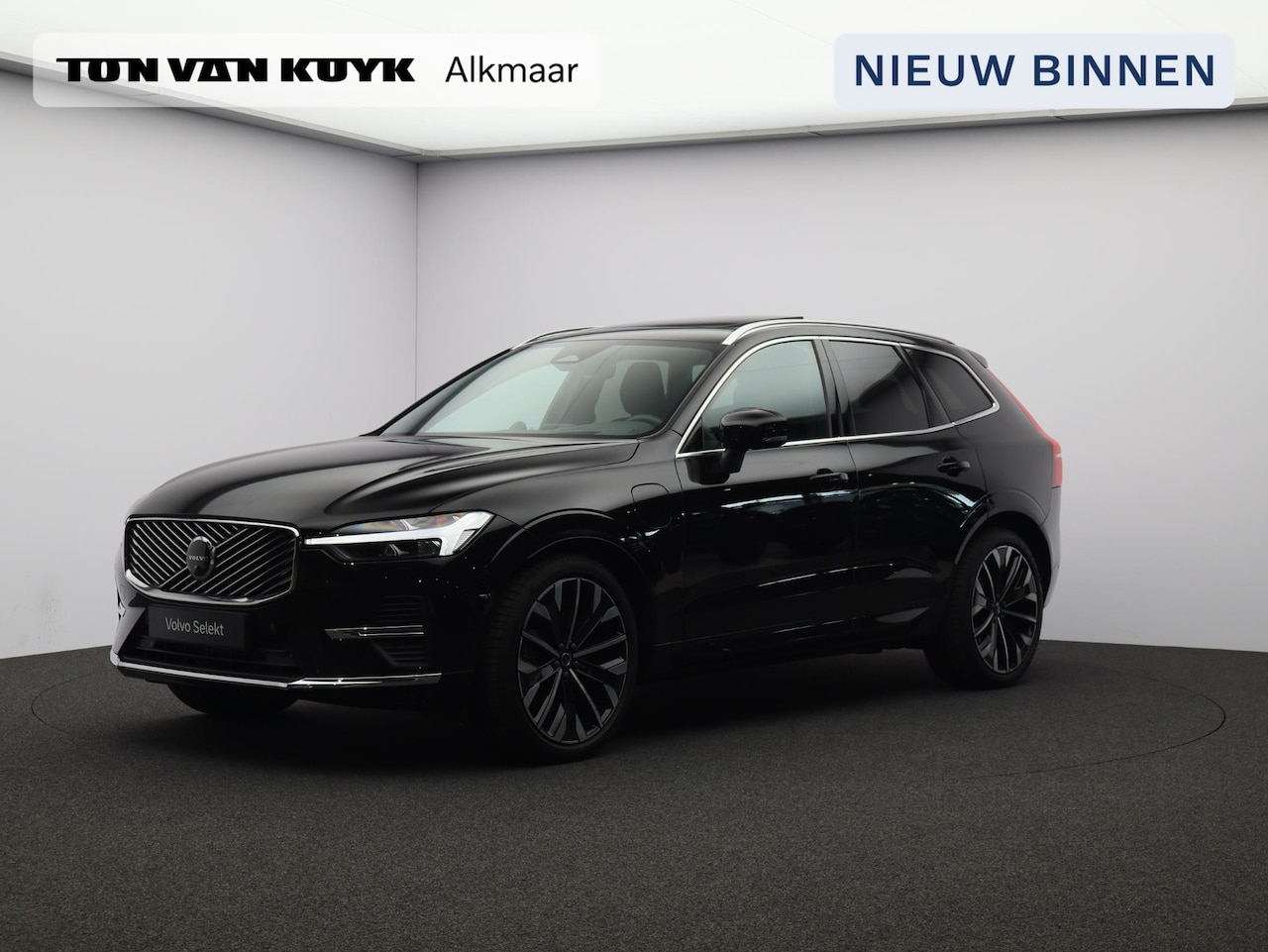 Volvo XC60 - 2.0 T8 Plug-in hybrid AWD Ultra Bright Exec. Ed. / Trekhaak / Luchtvering / B&W Audio / St - AutoWereld.nl