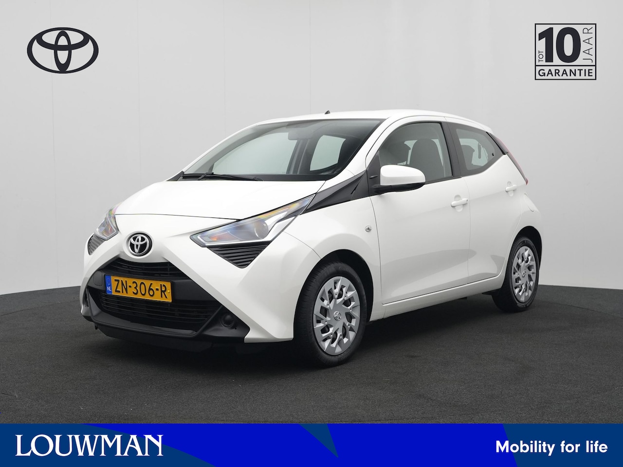 Toyota Aygo - 1.0 VVT-i x-play | NL Auto | Dealer Onderhouden | Achteruitrijcamera | - AutoWereld.nl