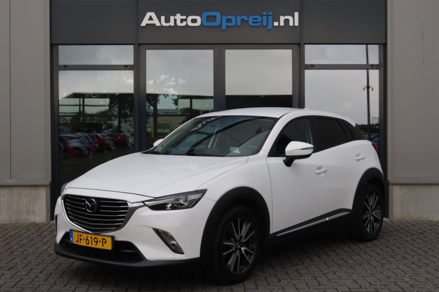 Mazda CX-3 - 2.0 SkyActive 120pk GT-M NAVI, Camera, Leder, Head-up, Trekhaak, Stoelverwatming - AutoWereld.nl