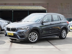 BMW X1 - sDrive20i High Executive / NAP / Nieuwstaat 1ste Eig. / Trekhaak / Leder