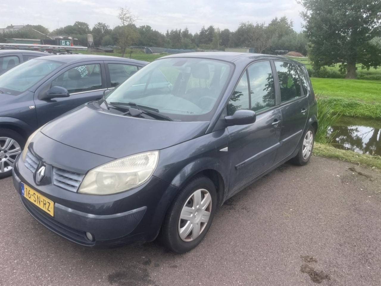 Renault Scénic - 2.0-16V BUSINESS Line 5 persoons Trekhaak Cruise Clima - AutoWereld.nl