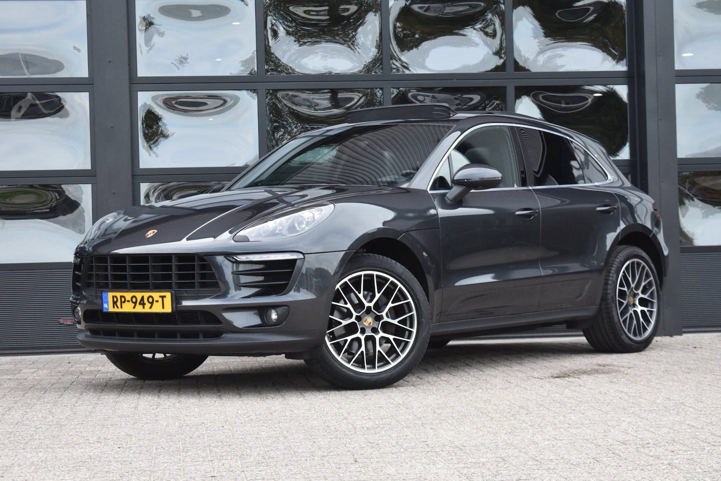Porsche Macan - 2.0 '18 Pano Leder Clima Navi Cruise Inruil mogelijk - AutoWereld.nl