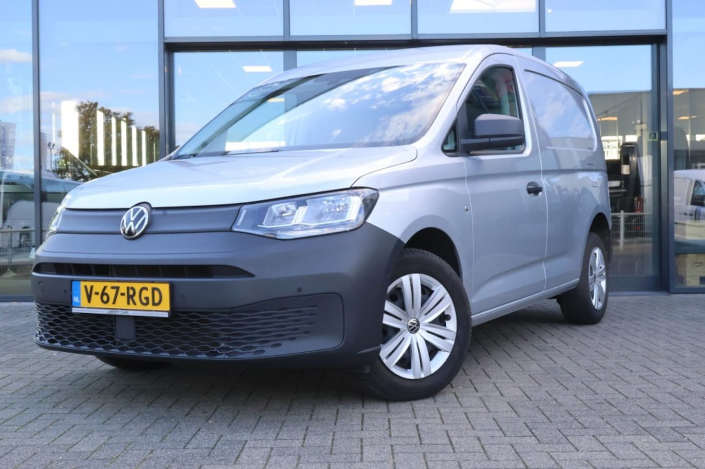 Volkswagen Caddy - 1.5 TSI 115 PK DSG Park sens voor en achter / cruise control / Apple carplay - AutoWereld.nl
