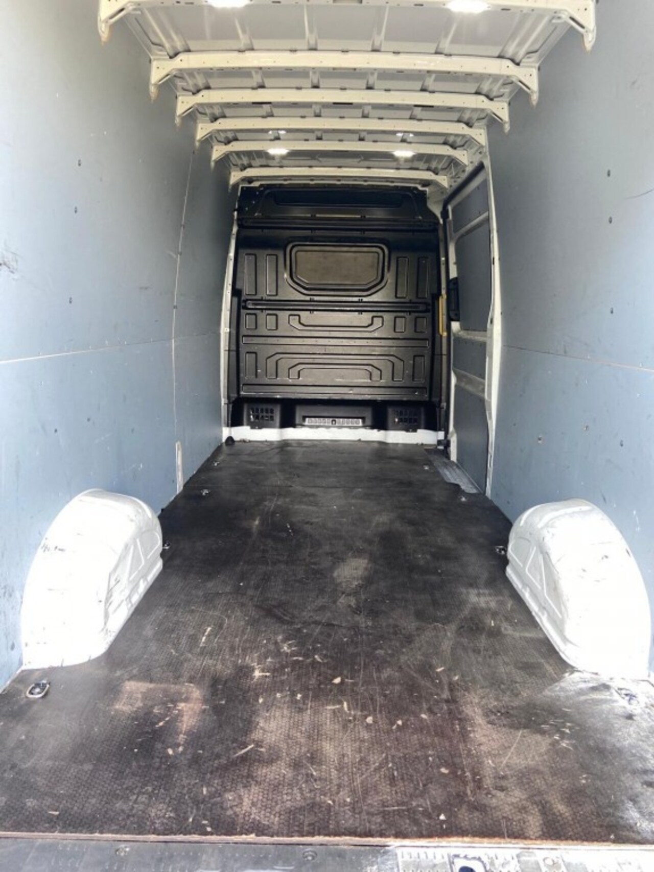 Volkswagen Crafter - 2.0 TDI   AUTOMAAT   LENGTE 4 !!!!  HOOGTE 3         **** DUURSTE UITVOERING*****  ALLE EX