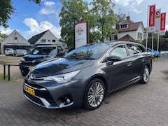 Toyota Avensis Touring Sports - 1.8 VVT-I 147PK EXECUTIVE / PANODAK / NAVI / CAMERA / TREKHAAK / XENON / 18'' LM-VELGEN