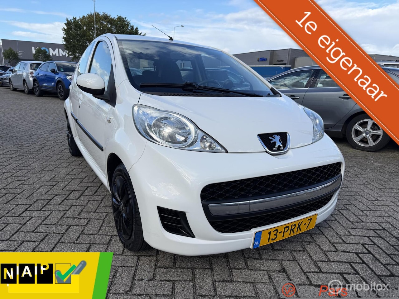 Peugeot 107 - 1.0-12V XS 1.0-12V XS,5drs,Airco,NAP!1e eigenaar! - AutoWereld.nl