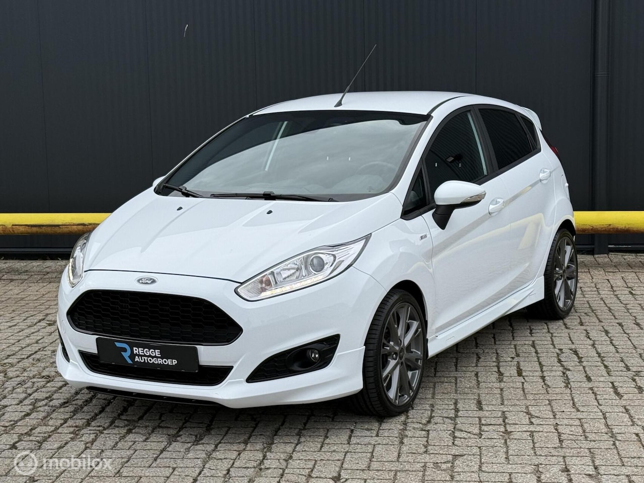 Ford Fiesta - 1.0 EcoBoost ST Line PDC | STOELVERWARMING - AutoWereld.nl