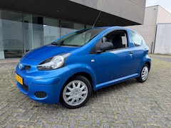 Toyota Aygo - 1.0-12V Access BJ 6-2010. APK. 12-2026