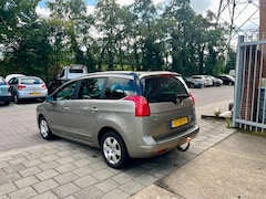 Peugeot 5008 - 1.2 PureTech Style 5p