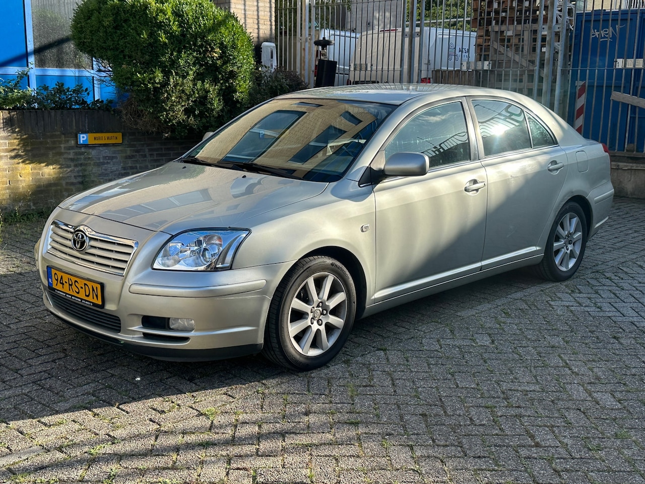 Toyota Avensis - 1.8 VVTi Linea Luna 1.8 VVTi Linea Luna - AutoWereld.nl