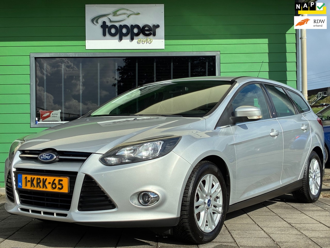 Ford Focus Wagon - 1.0 EcoBoost Titanium|1e Eigenaar|D-riem v.v.|Navigatie|CruiseControl|Climatronic|PDC|Deal - AutoWereld.nl