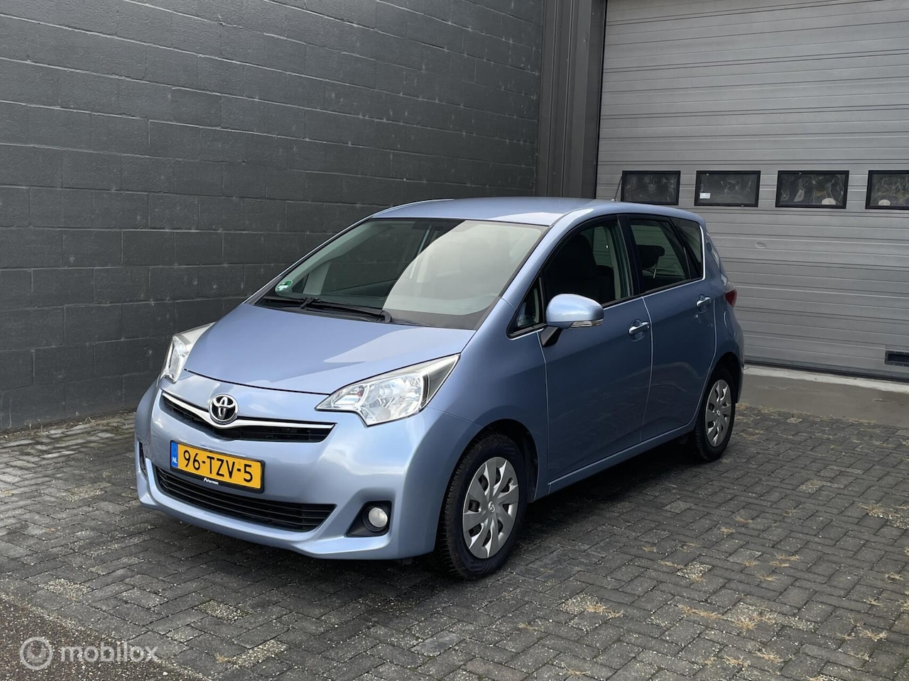 Toyota Verso S - Automaat | Trekhaak | Dealer oh | All-season | Camera | Navi | Clima | Origineel NL | - AutoWereld.nl