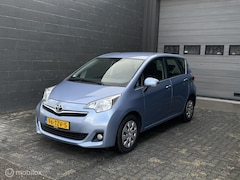 Toyota Verso S - Automaat | Trekhaak | Dealer oh | All-season | Camera | Navi | Clima | Origineel NL |