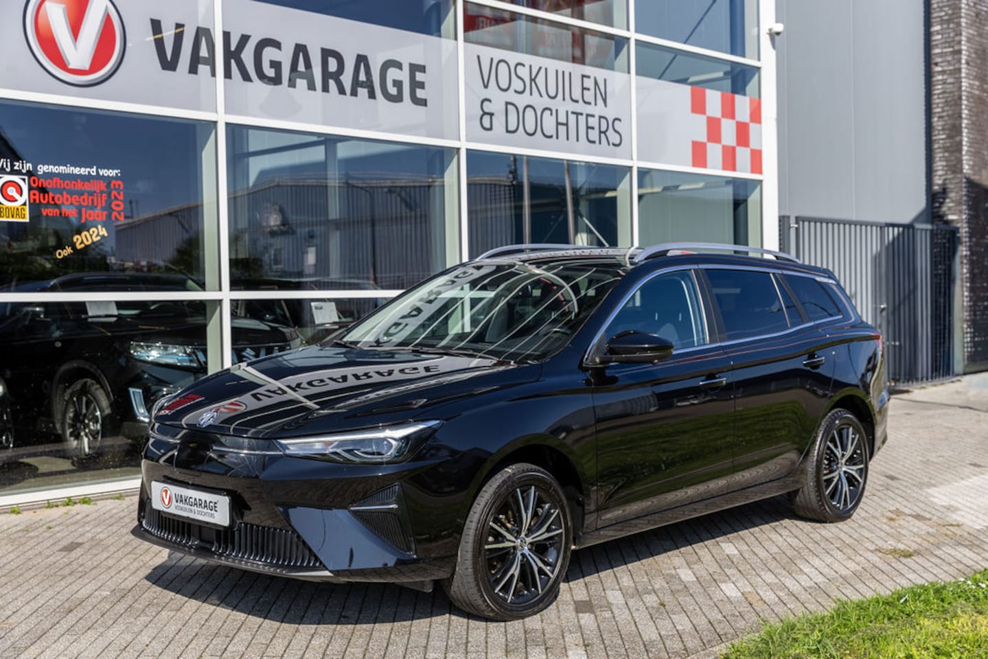 MG MG5 Electric - Long Range Luxury 61 kWh Black - AutoWereld.nl
