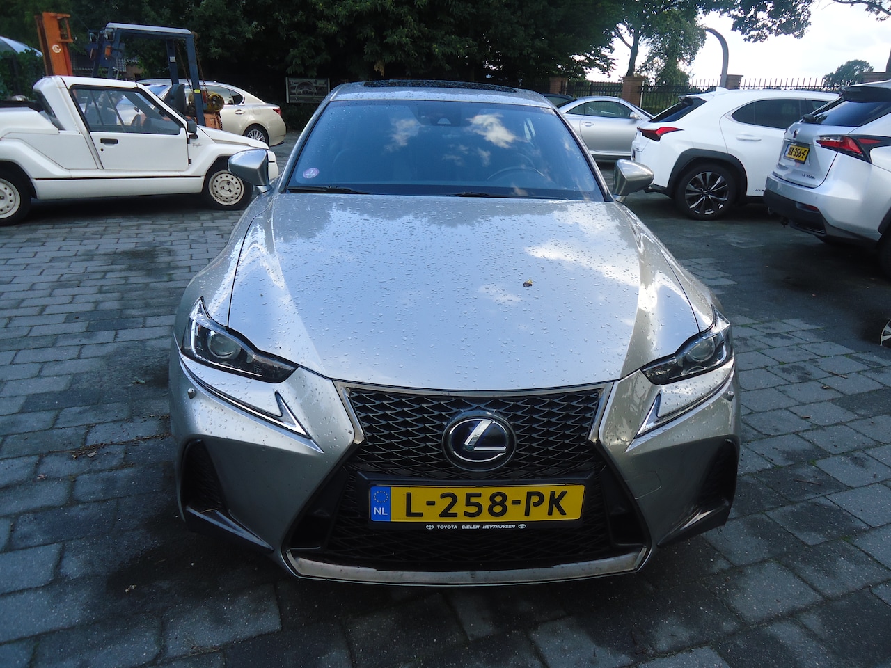 Lexus IS - 300h Hybrid F-Sport Line UNIEK FACELIFT F SPORT