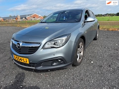 Opel Insignia Sports Tourer - 2.0 CDTI Cosmo 4x4 Let leest eerst Text Auto start wel maar tik in de motor