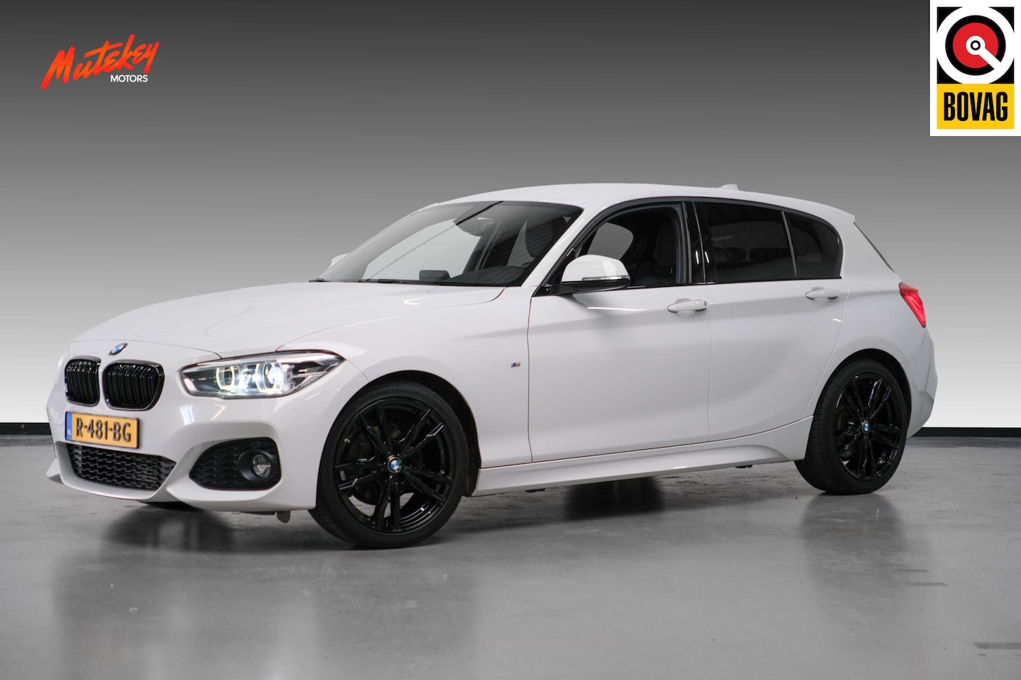 BMW 1-serie - 118i M Sport | leder - AutoWereld.nl