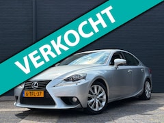 Lexus IS - 300h Luxury Line | Stoel & Stuurverwarming | Onderhoudshistorie Aanwezig | NAP