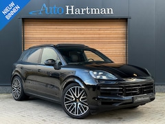 Porsche Cayenne - 3.0 E-Hybrid Black Edition MASSAGE|PASSENGER-DISPLAY|SPORTUITLAAT|TREKHAAK|PANO|BOSE
