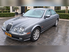 Jaguar S-type - 2.5 V6 Executive