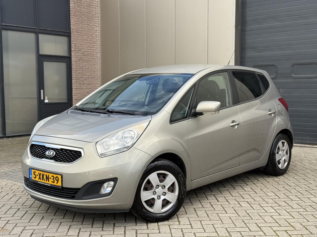 Kia Venga - 1.4 CVVT ExecutiveLine 2014 1e Eig Camera Trekhaak - AutoWereld.nl