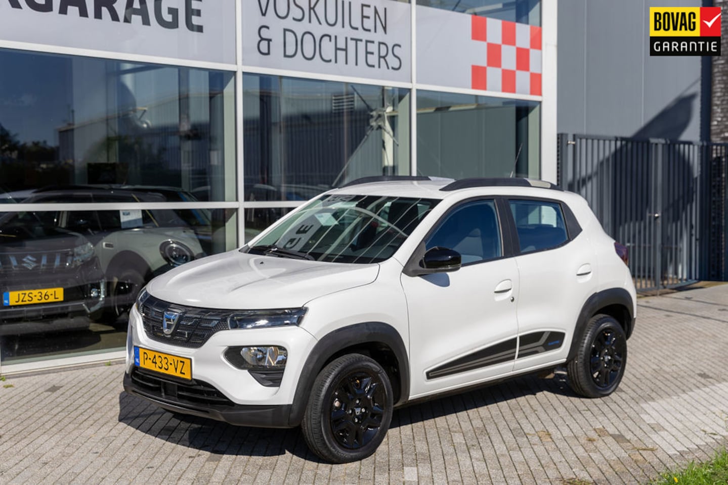 Dacia Spring - Comfort Plus 27 kWh Comfort Plus (Orange Pack) 27 kWh - AutoWereld.nl