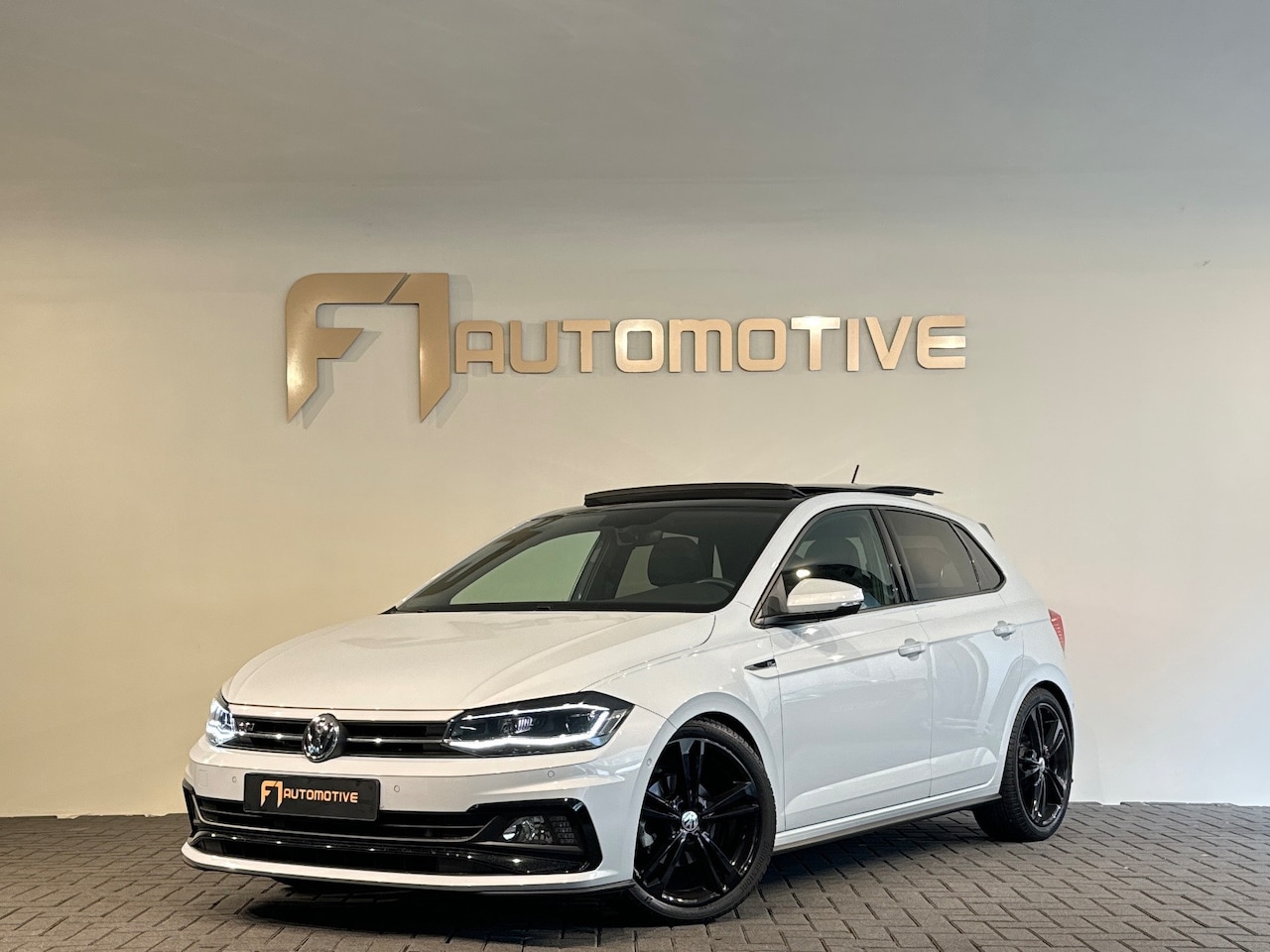 Volkswagen Polo - 1.0 TSI Highline Business R Pano|Camera|ACC|DCC - AutoWereld.nl
