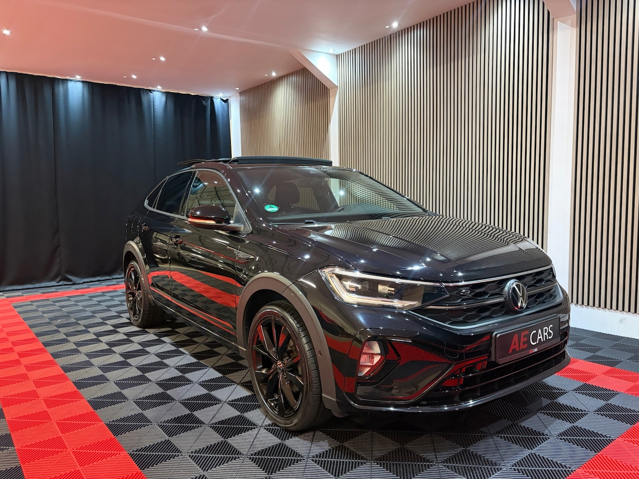 Volkswagen Taigo - 1.0 TSI R-Line Business Pano Navi Led IQ Lights Camera - AutoWereld.nl