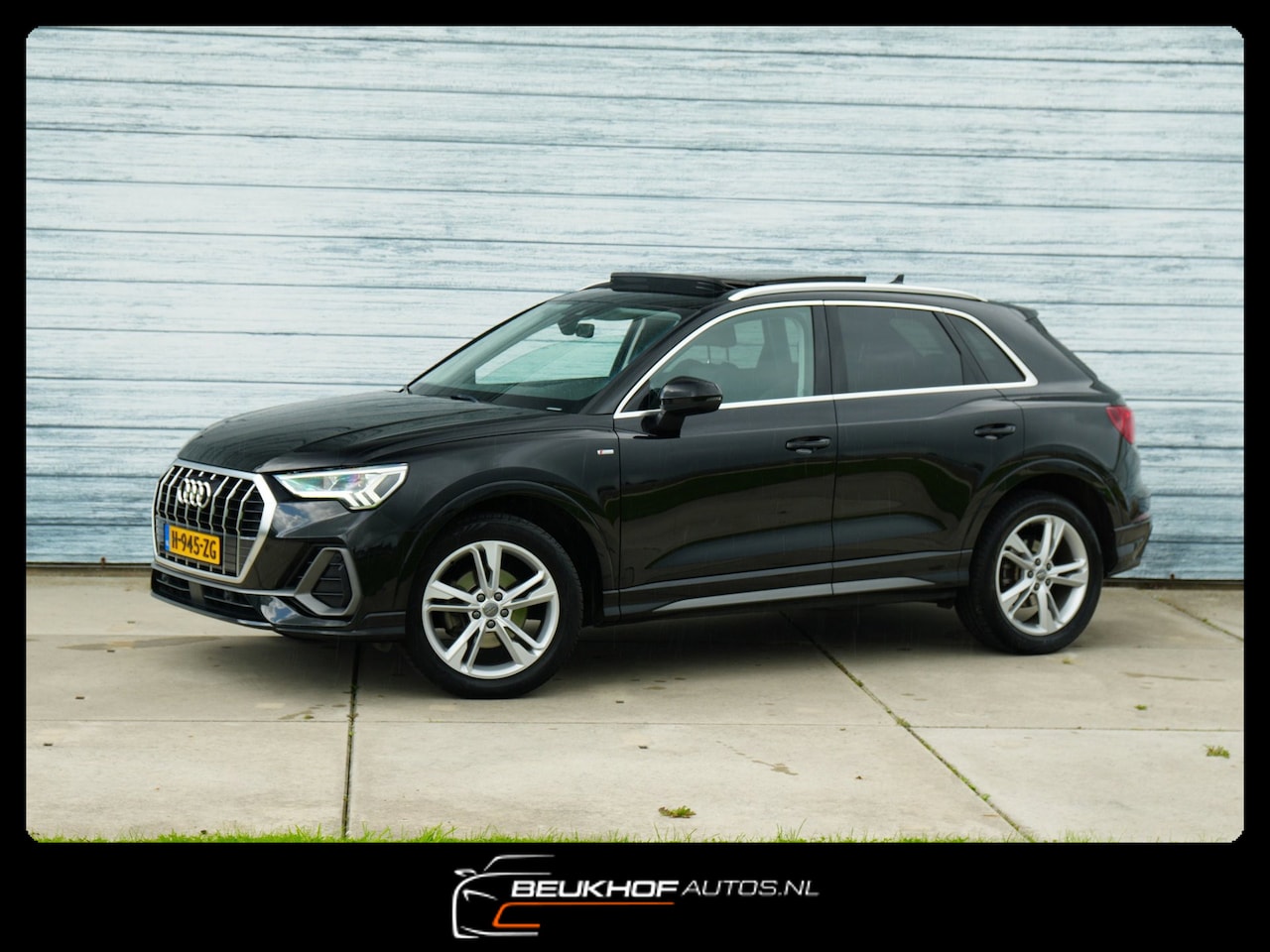 Audi Q3 - 35 TFSI S-Line Automaat Pano Trekhaak Leer Xenon Cam - AutoWereld.nl