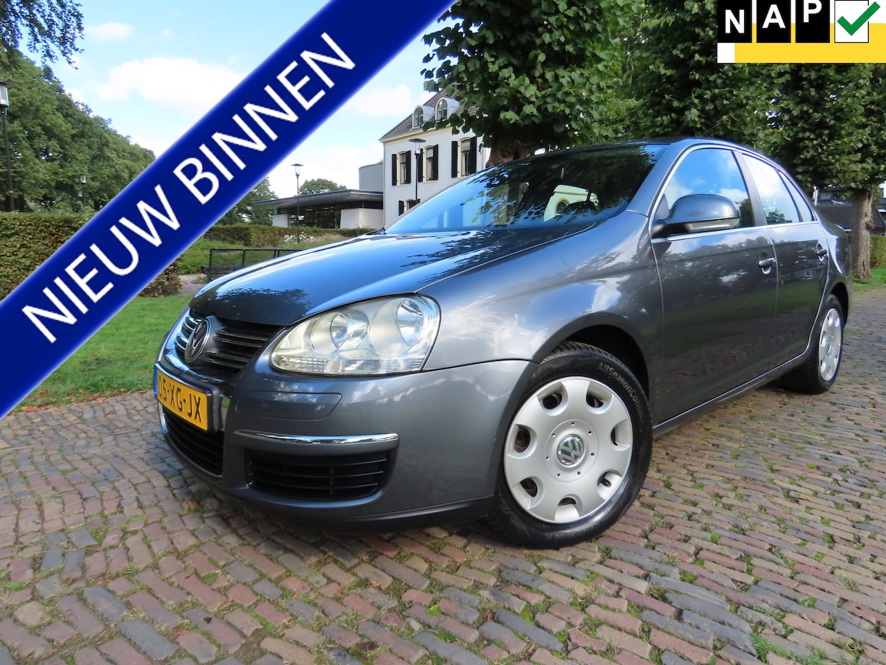 Volkswagen Jetta - 1.6 Comfortline Automaat Ecc Cruisecontrol Schuif/Kanteldak Trekhaak - AutoWereld.nl