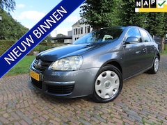 Volkswagen Jetta - 1.6 Comfortline Automaat Ecc Cruisecontrol Schuif/Kanteldak Trekhaak
