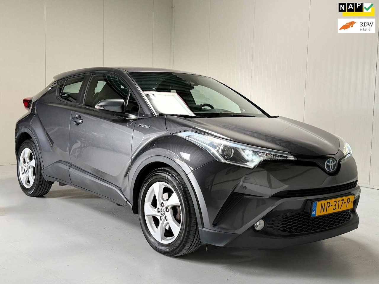 Toyota C-HR - 1.8 Hybrid Dynamic 1.8 Hybrid Dynamic - AutoWereld.nl
