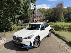 BMW iX1 - xDrive30 Launch Edition 67 kWh | HUD | 360 | Keyless | BTW | LED |