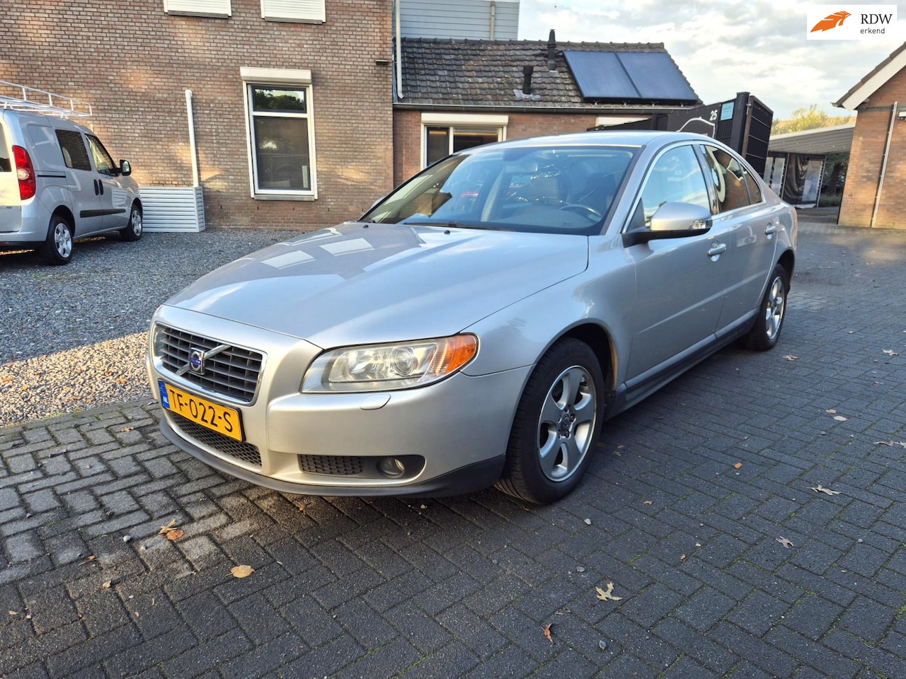 Volvo S80 - 2.5 FT Momentum Automaat Airco cruise - AutoWereld.nl