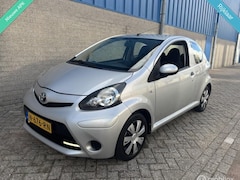 Toyota Aygo - 1.0 VVT-i Aspiration LED|NW Apk|Airco|ElekPakket|Nette Auto|Centrale Deur|