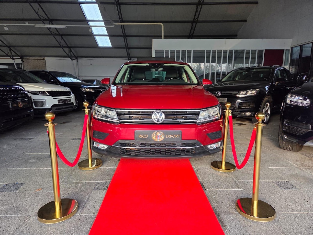 Volkswagen Tiguan - 2.0TDI 110kW/150pK PANO+ AUTOMAT FULL! - AutoWereld.nl