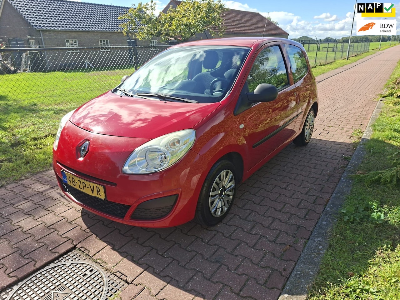 Renault Twingo - 1.2 Acces NWE APK 1495€ - AutoWereld.nl