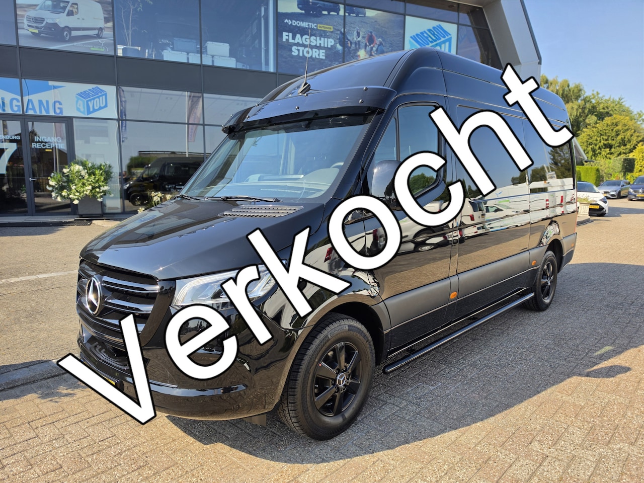 Mercedes-Benz Sprinter - 315 CDI L2-H2 RWD Black * 3,5t Trekgewicht * LED * MBUX * Trekhaak * - AutoWereld.nl
