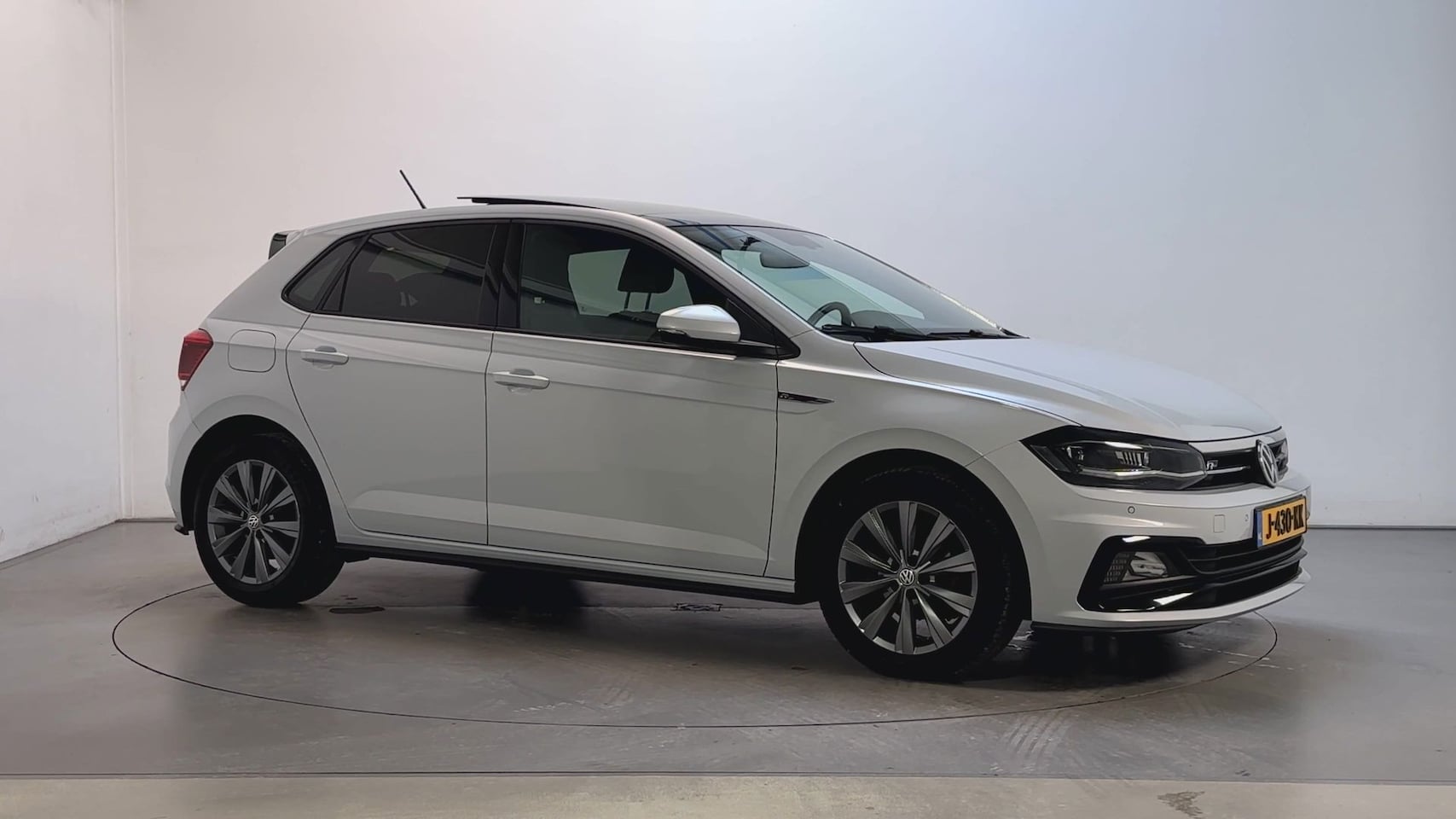 Volkswagen Polo - 1.0 TSI Highline R-Line Panoramadak LED Virtual Cockpit - AutoWereld.nl
