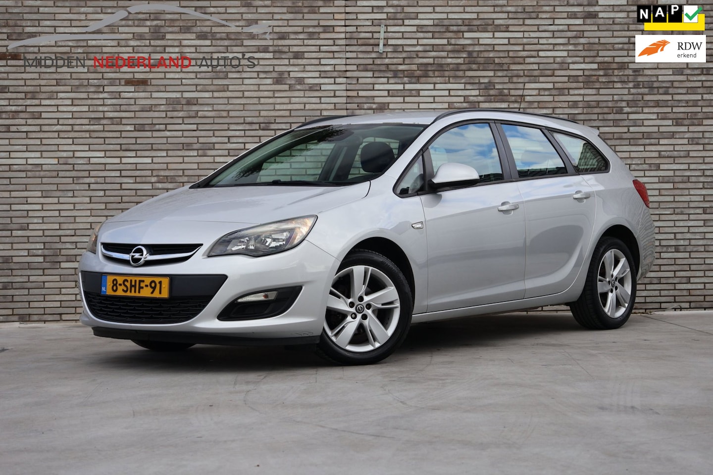 Opel Astra Sports Tourer - 1.4 Turbo Rhythm * NETTE STAAT * NAP PAS * APK 2027 * - AutoWereld.nl