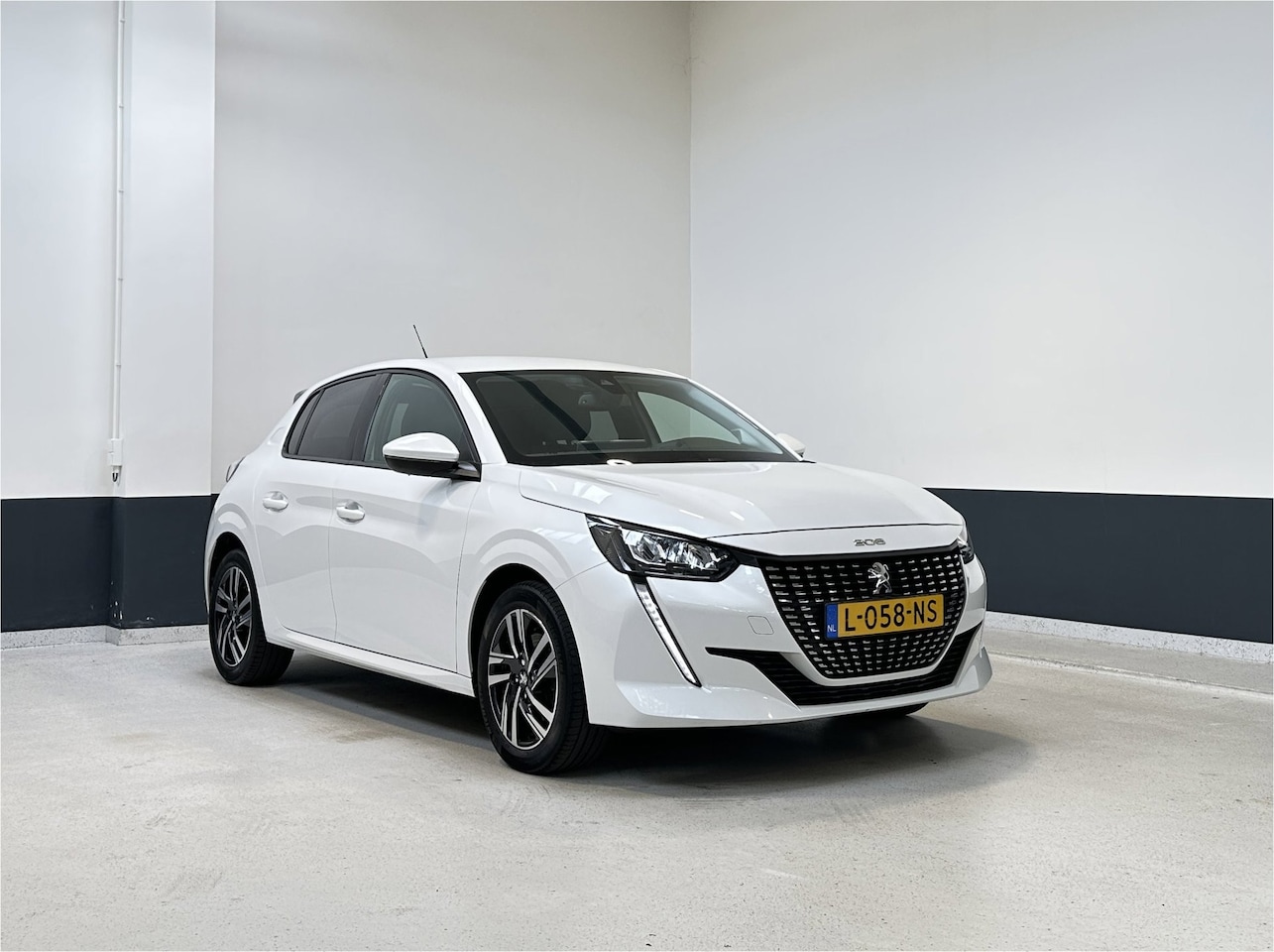Peugeot 208 - 1.2 PureTech Allure Pack Automaat | 1 Eig | Camera | Apple Carplay/Android Auto | NL | - AutoWereld.nl