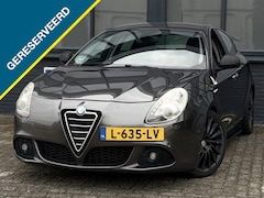 Alfa Romeo Giulietta - 1.4 T Distinctive |Airco |CruiseC |Nieuwe APK |